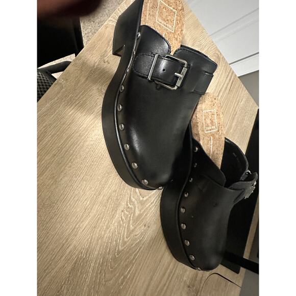 Dolce Vita Yevan Black Leather Studded Clogs Size 7 - Picture 2 of 4
